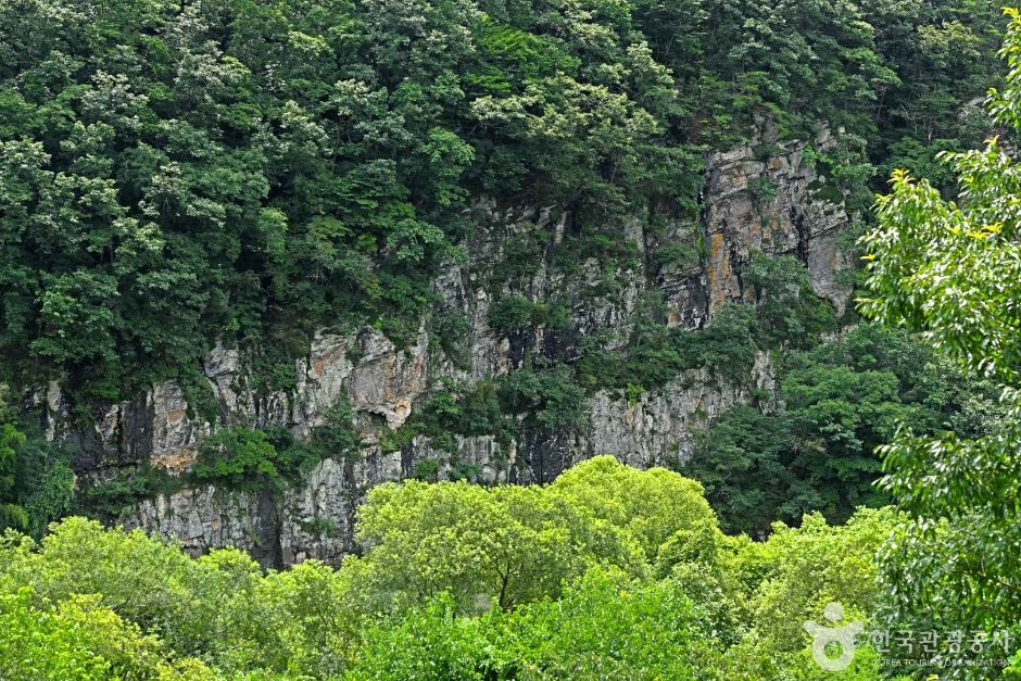 Muryeom Jeokbyeok Cliff