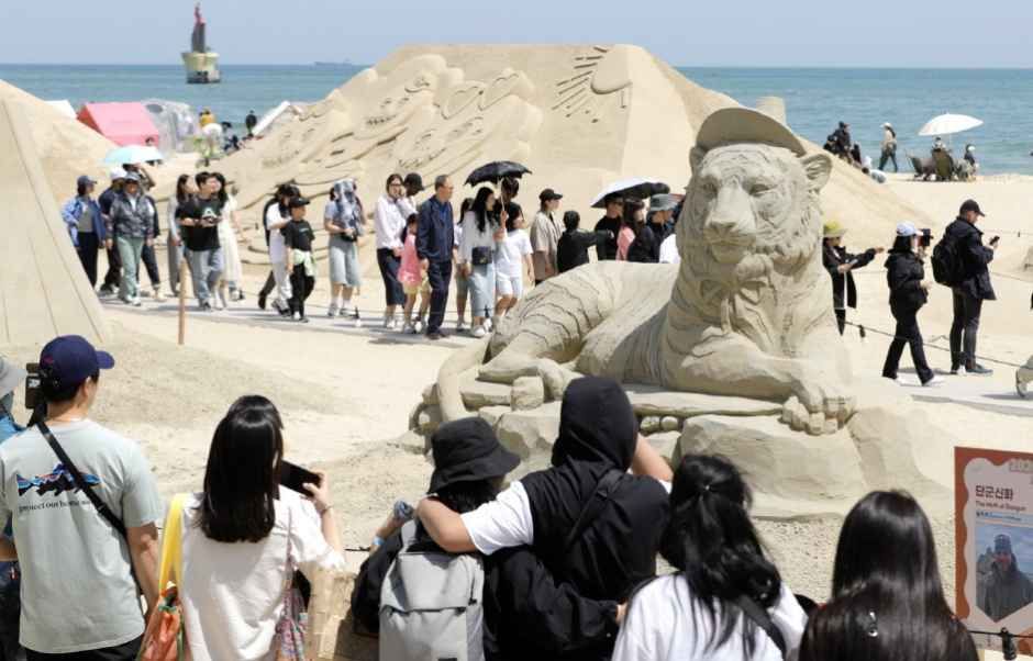 Haeundae Sandfestival (해운대 모래축제)
