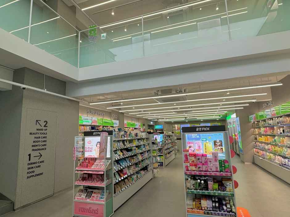 Olive Young - Anyang 1(il)beon-ga Branch [Tax Refund Shop] (올리브영 안양1번가점)