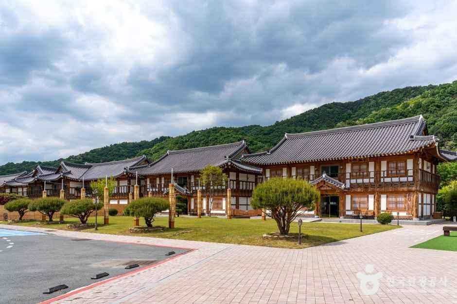 왕의지밀 - 전북특별자치도 전주시 완산구 춘향로 5218-6 관광 명소