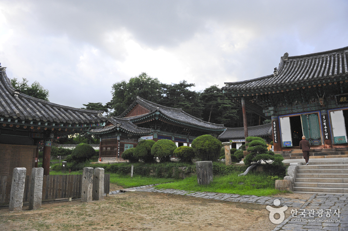 Hwaseong Yongjusa Temple