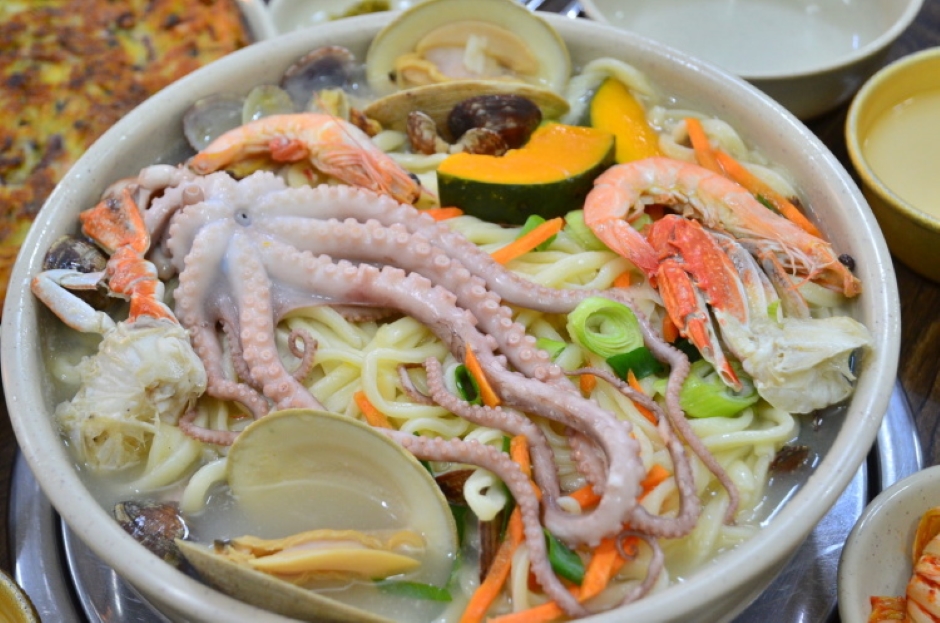 16호원조할머니칼국수