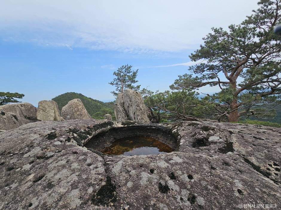 쉰움산