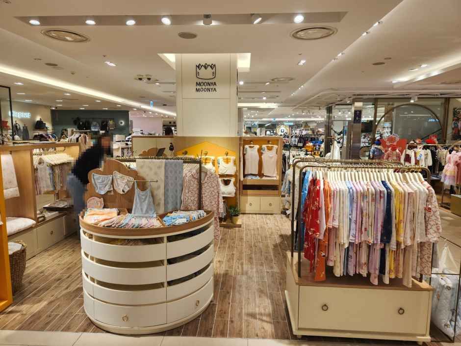 Munya Munya 新世界百货 Times Square店