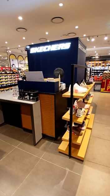 Skechers Lotte Outlet Seoul Station Branch