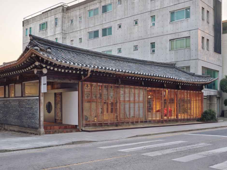 [事後免税店]THEILMA（ザイルマ）・ソウルフラッグシップストア(더일마 서울 플래그십 스토어)