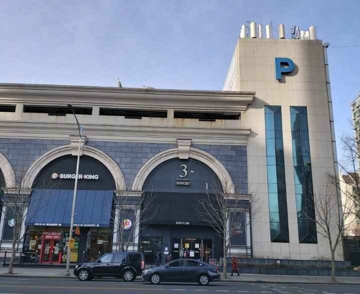 Newcore Outlet Gangnam Branch[Tax Refund Shop](뉴코아아울렛 강남점)