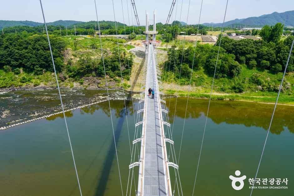한탄강 베개용암 출렁다리