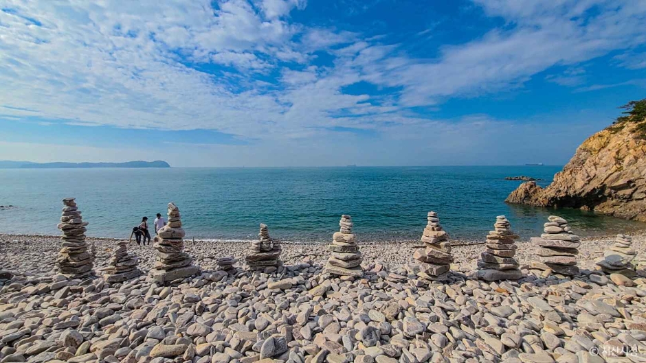 黄金山卵石海滩