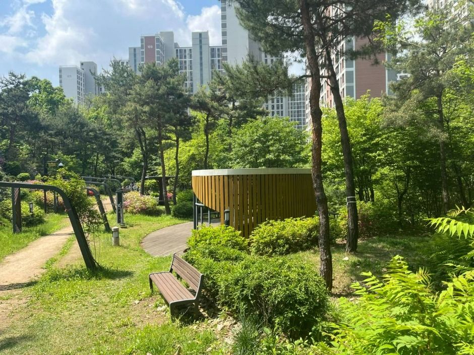 秋洞近隣公園