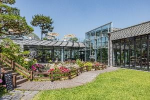 베이커리 카페 공간