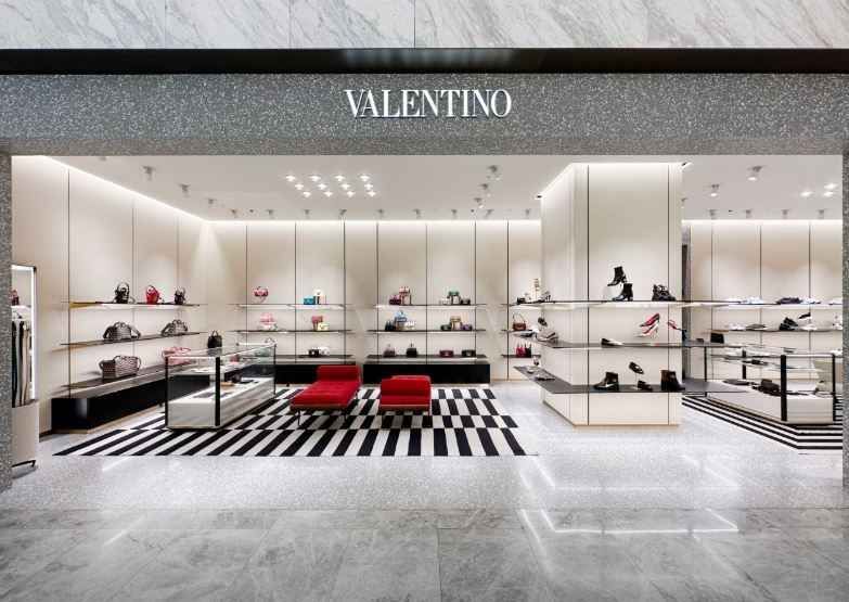 Valentino 新世界百货南城店