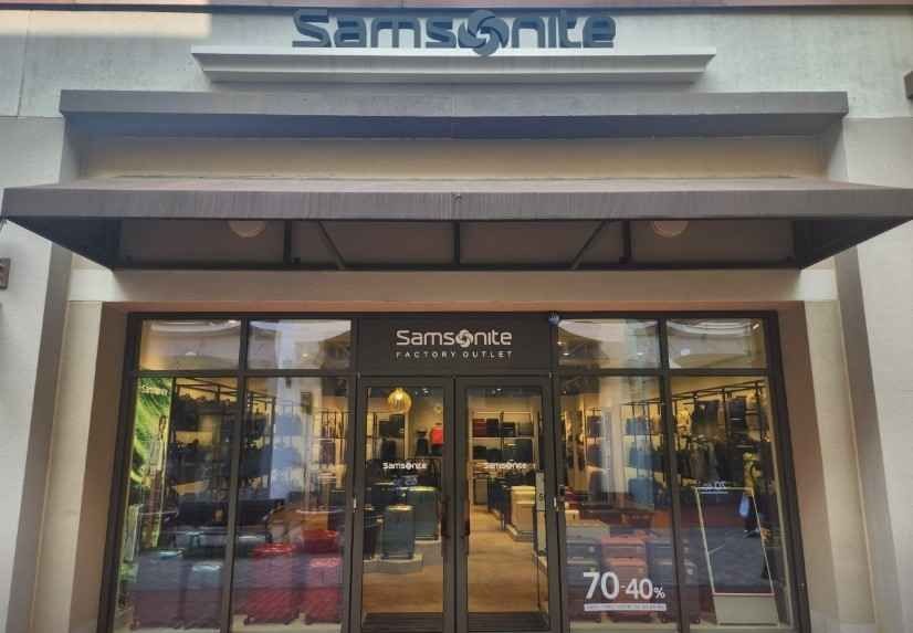 [事後免税店] Samsonite（サムソナイト）・ロッテプレミアムアウトレットキフン（器興）店(쌤소나이트 롯데프리미엄아울렛 기흥점)