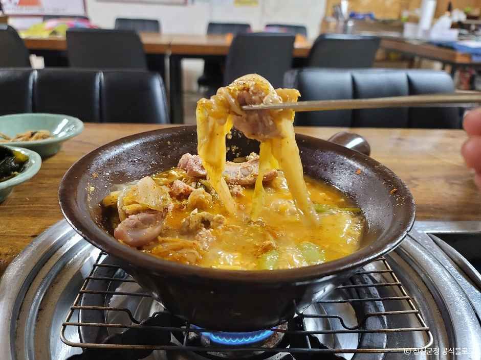 진천_농민쉐프의묵은지화련 (4).jpg