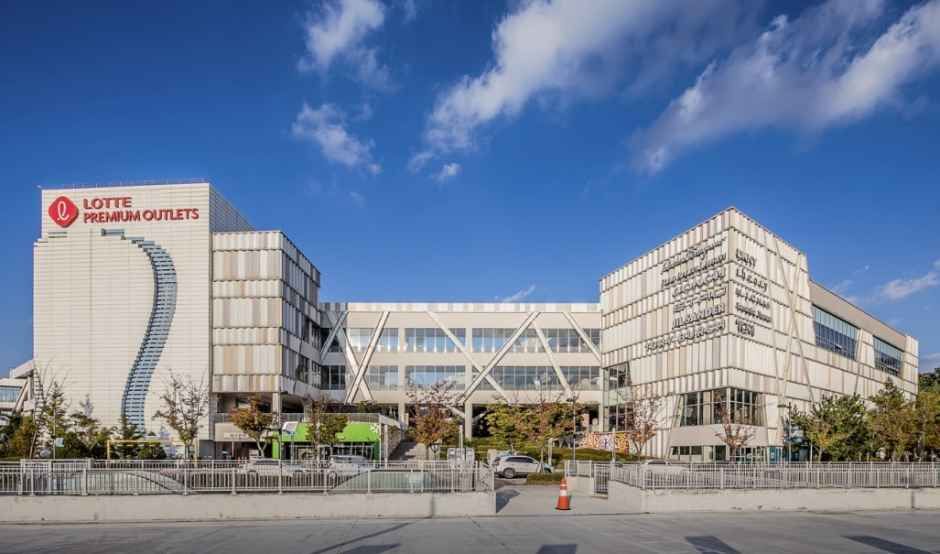 VERSACE LOTTE Premium Outlet Icheon Branch [Tax Refund Shop](베르사체 롯데프리미엄아울렛 이천점)