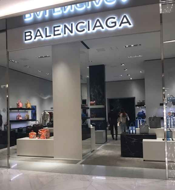 [事後免税店] BALENCIAGA（バレンシアガ）・ロッテ百貨店チャムシル（蚕室）店(발렌시아가 롯데백화점 잠실점)