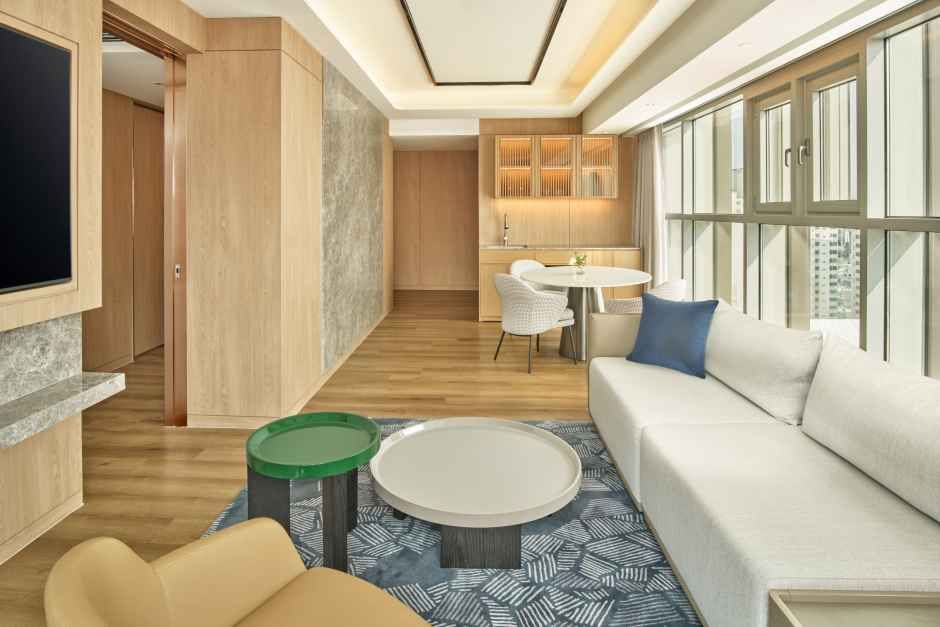 서울_더 링크 서울 트리뷰트 포트폴리오 호텔_Executive Suite (2).jpg