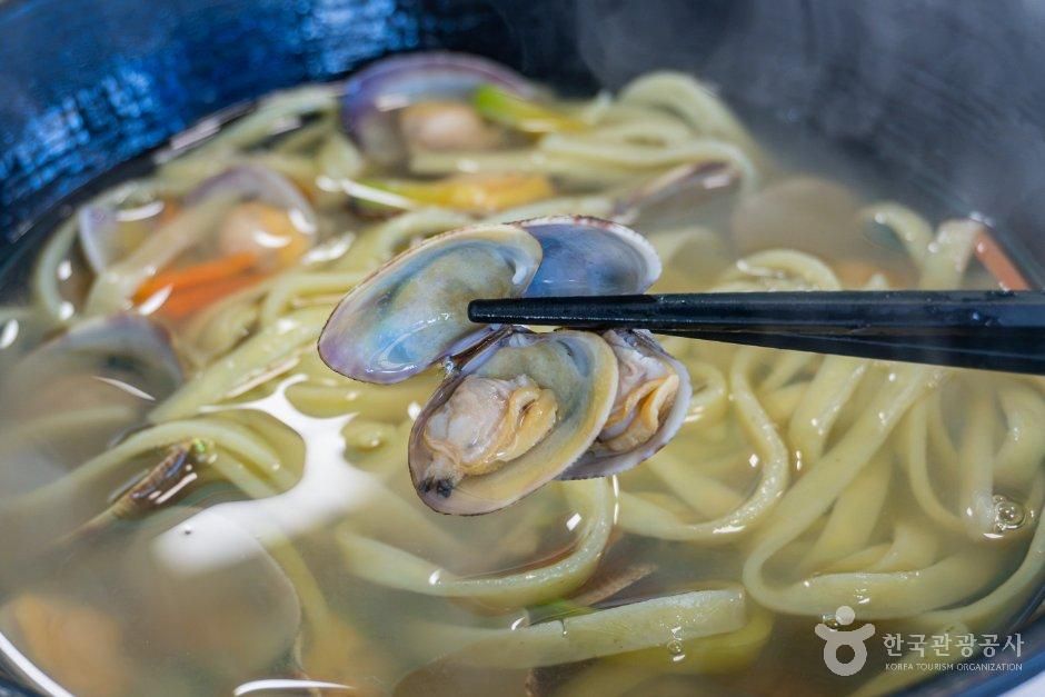 등대녹차칼국수