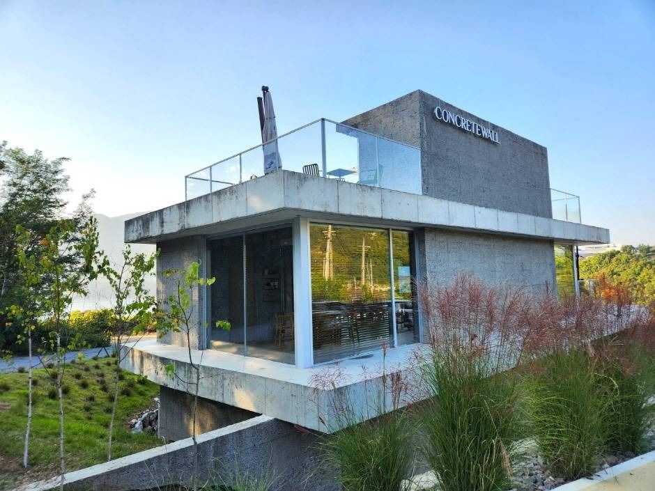 Concrete Wall