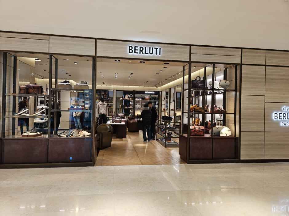 [事後免税店] Berluti（ベルルッティ）・ロッテ百貨店プサン（釜山）本店(벨루티 롯데백화점 부산본점)