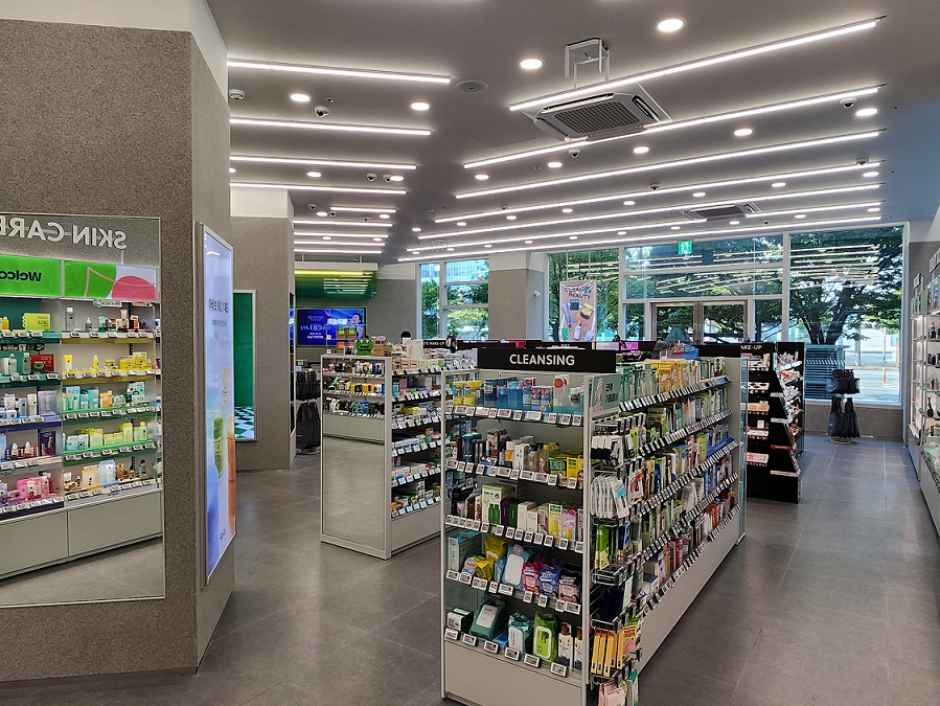 Olive Young - Busan Centum Branch [Tax Refund Shop] (올리브영 부산센텀점)