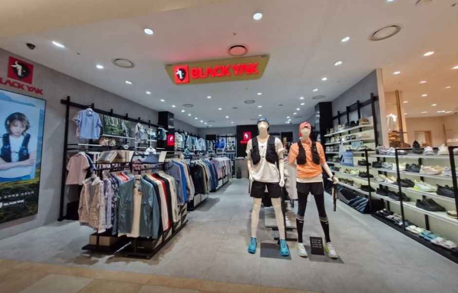 [事後免税店] BLACKYAK（ブラックヤク）・ロッテアウトレットクァンジュスワン（光州水莞）店(블랙야크 롯데아울렛 광주수완점)