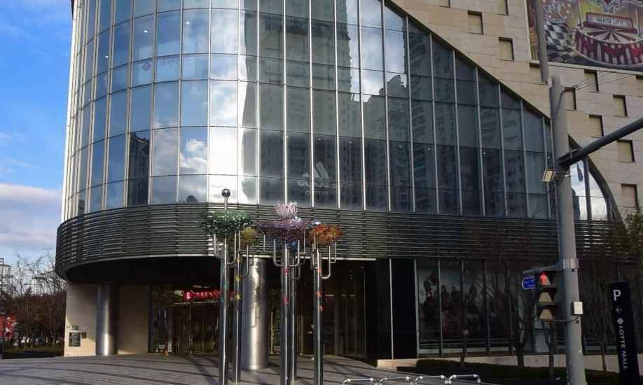 [事後免税店] adidas（アディダス）・ロッテモールクァンギョ（光教）店(아디다스 롯데몰 광교점)