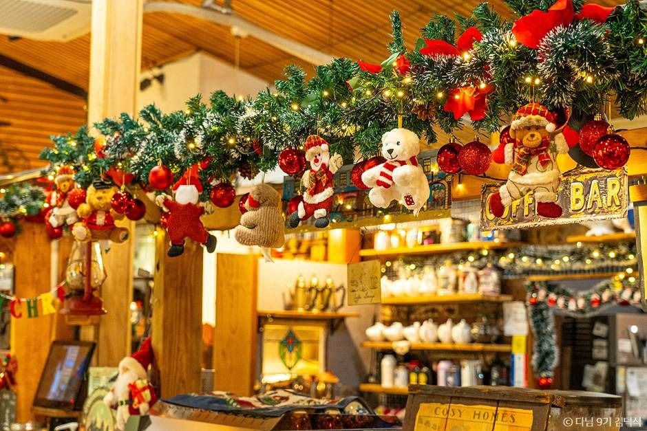 겨울 실내 가볼만한곳 전국 크리스마스 카페_트리인블루_3-6