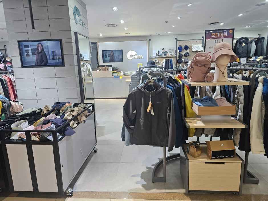 Nepa Moda奥特莱斯 富平店