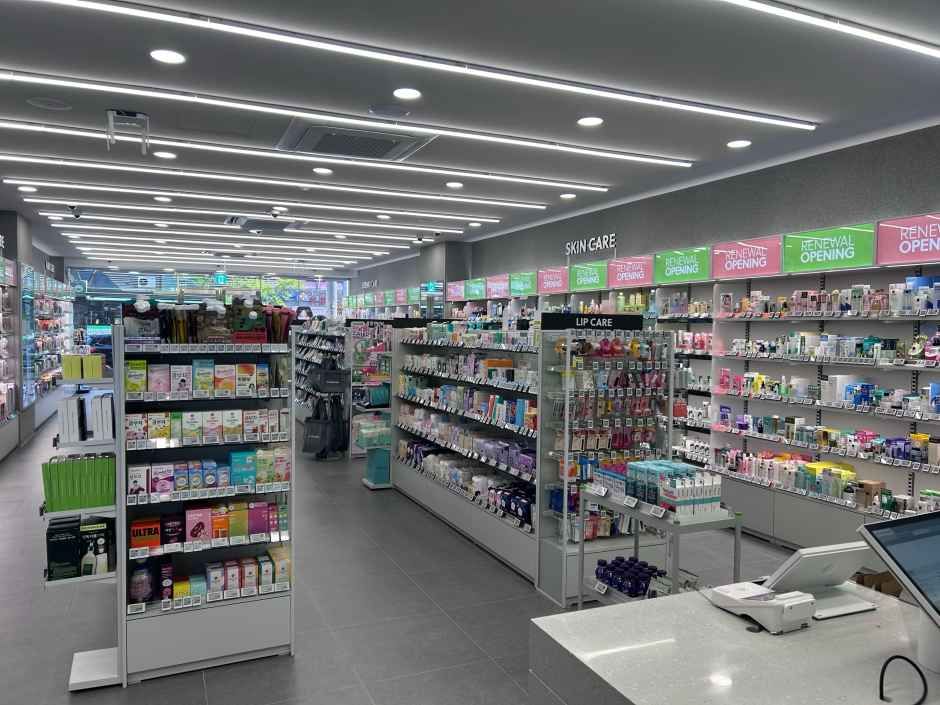 Olive Young - Geumho Branch [Tax Refund Shop](올리브영 금호점)