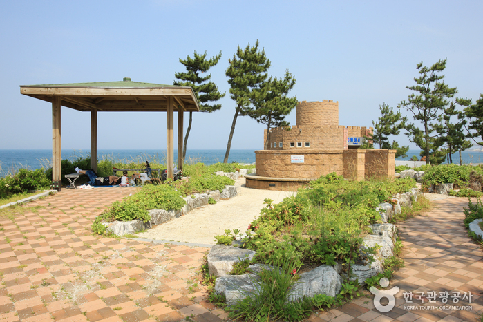 강동몽돌해변 강동몽돌해변