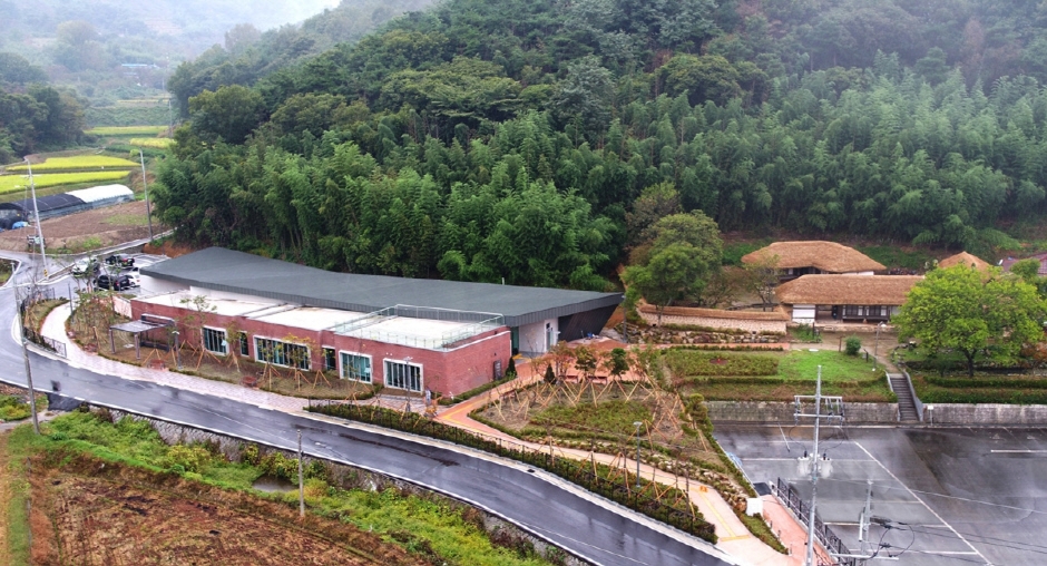 伽藍文学館