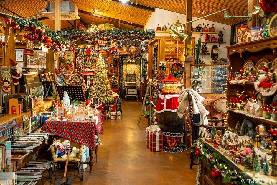 겨울 실내 가볼만한곳 전국 크리스마스 카페_트리인블루_3-7