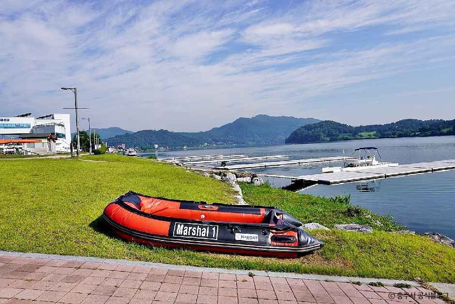 충주조정체험학교