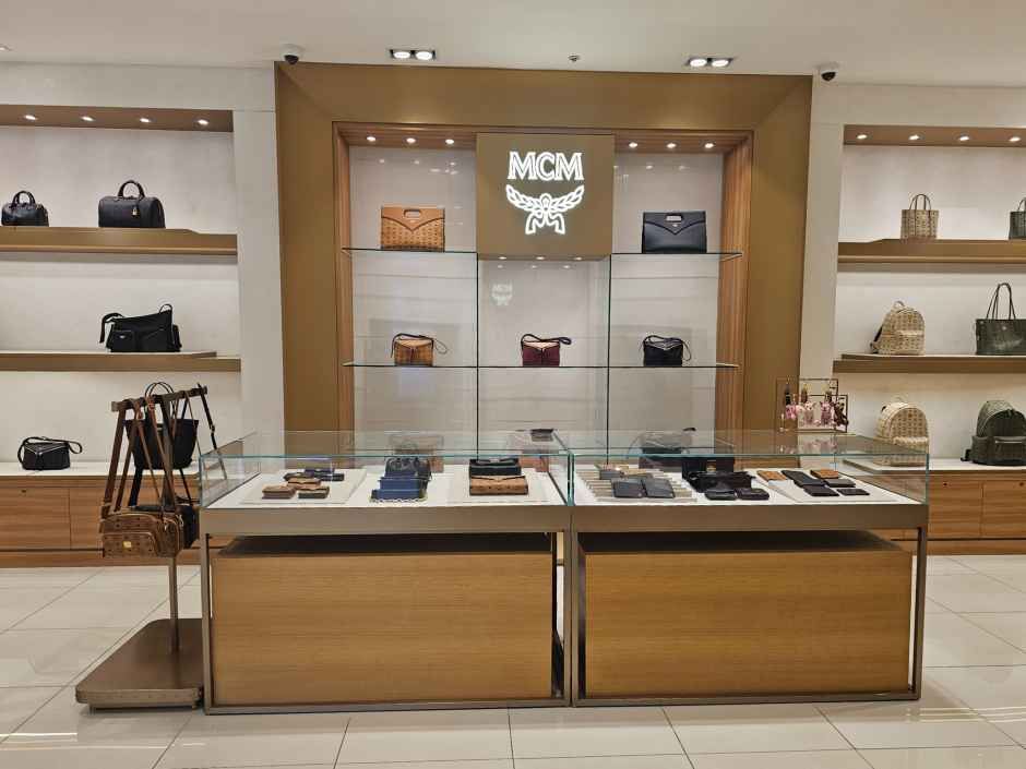 MCM 롯데백화점 안산점