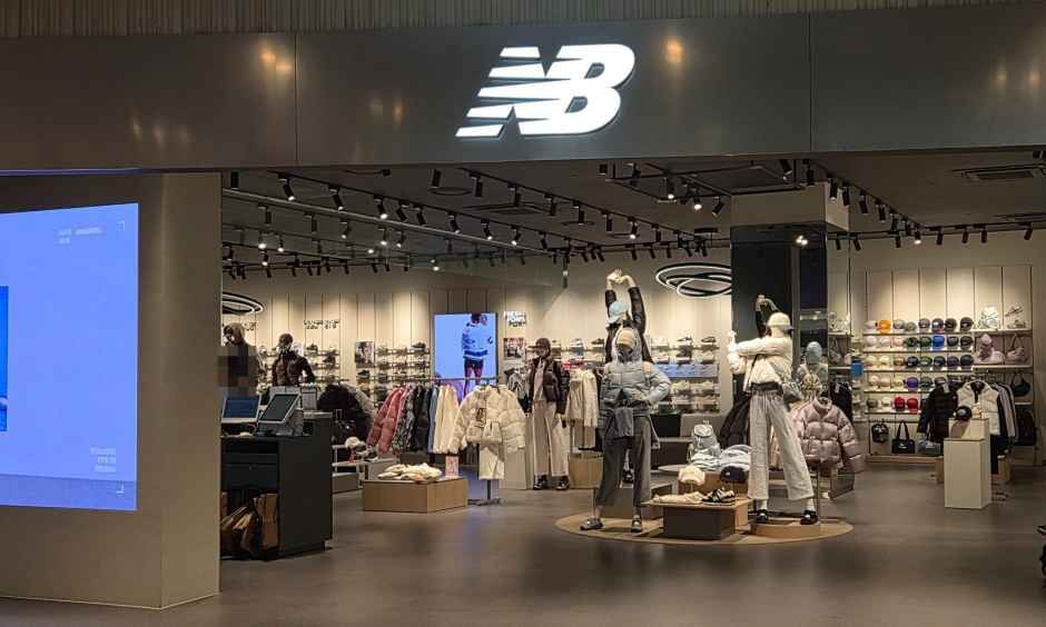 [事後免税店]New Balance（ニューバランス）・LFスクエアインチョン（仁川）店