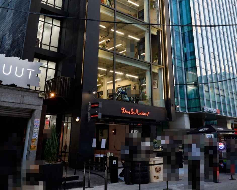 Deus Ex Machina Seongsu [Tax Refund Shop](데우스엑스마키나 성수점)