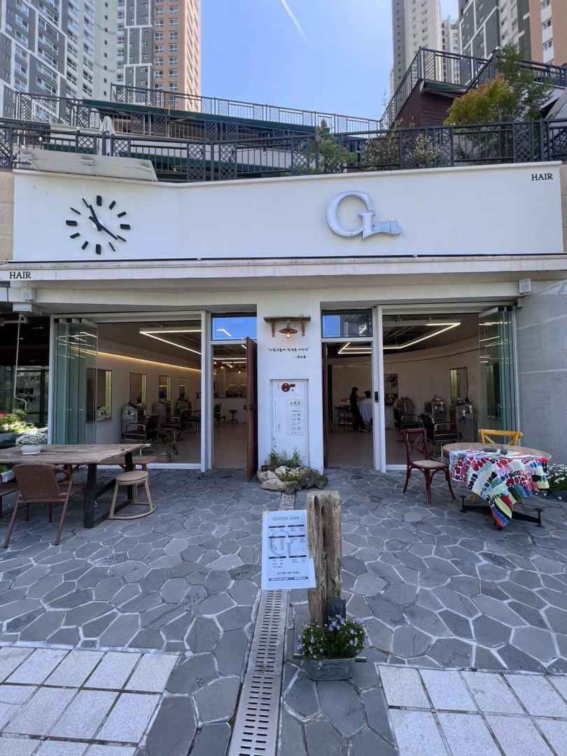 K-Friseur in Suwon mit Janin