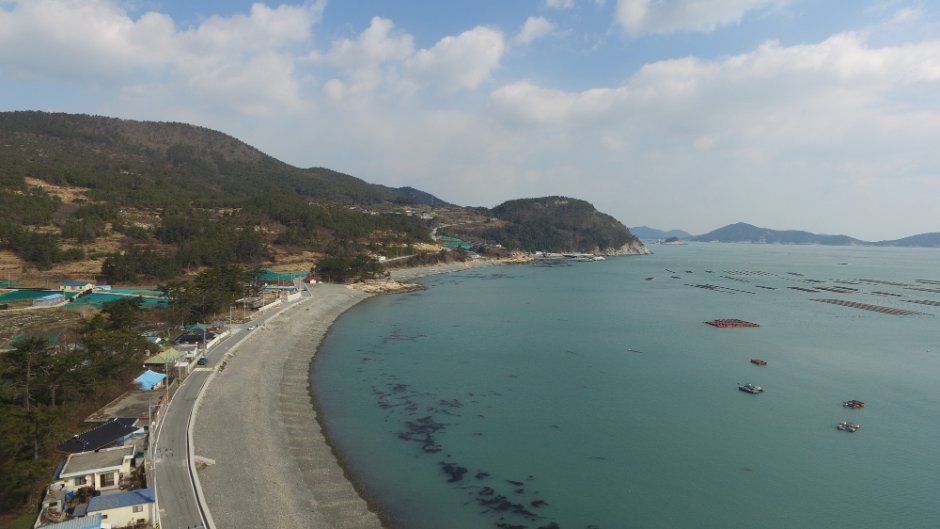 龍出里海岸小石海岸