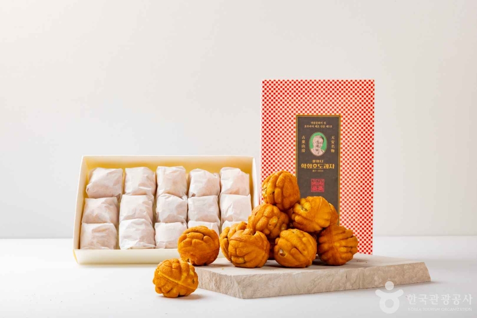 Cheonan Walnut Cakes 2