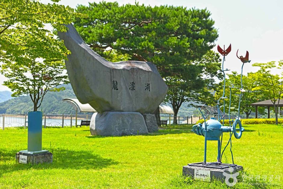 龍潭ダム彫刻公園