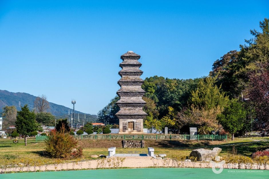 堤川 长乐洞 七层模砖石塔