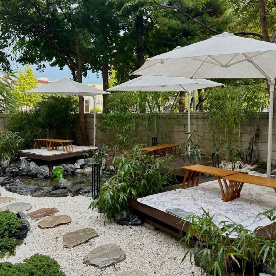 So Seol Won Cafe (소설원 만수)