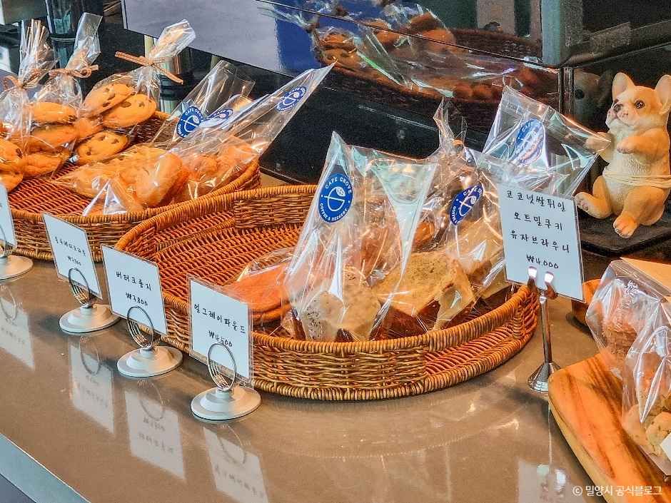 밀양_카페 그로브 (6).jpg