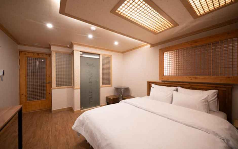 전주_AI한옥호텔_한옥일반실 (2).jpg