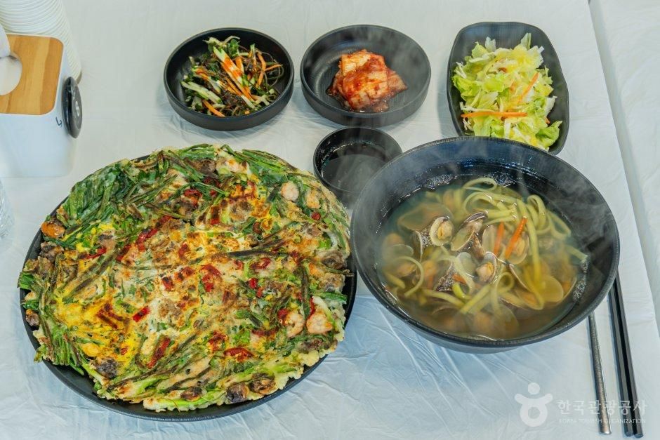 등대녹차칼국수