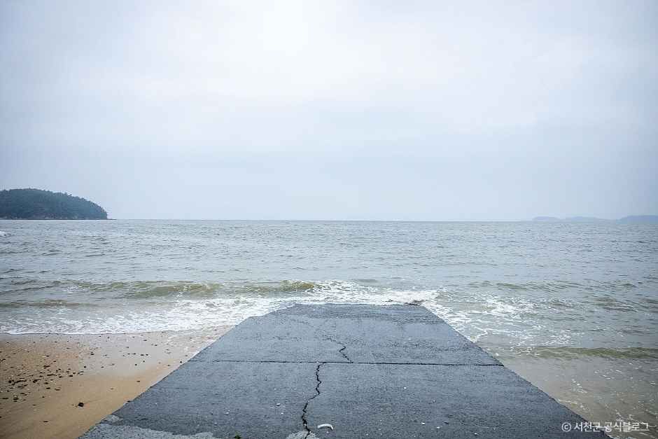 带岛目海滩