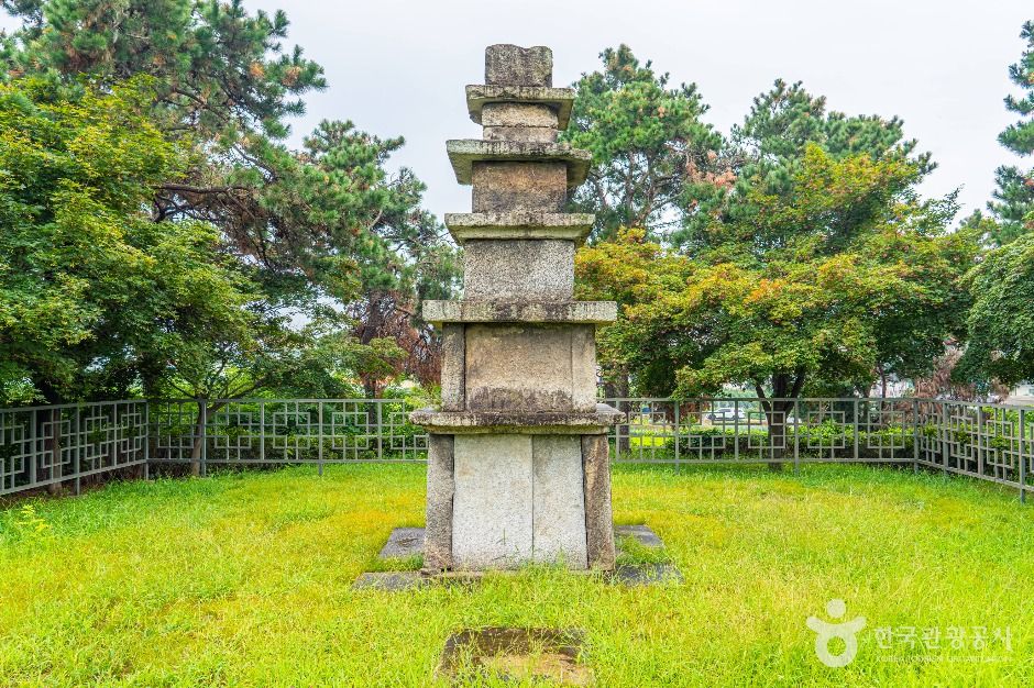 安城 陶器洞三层石塔