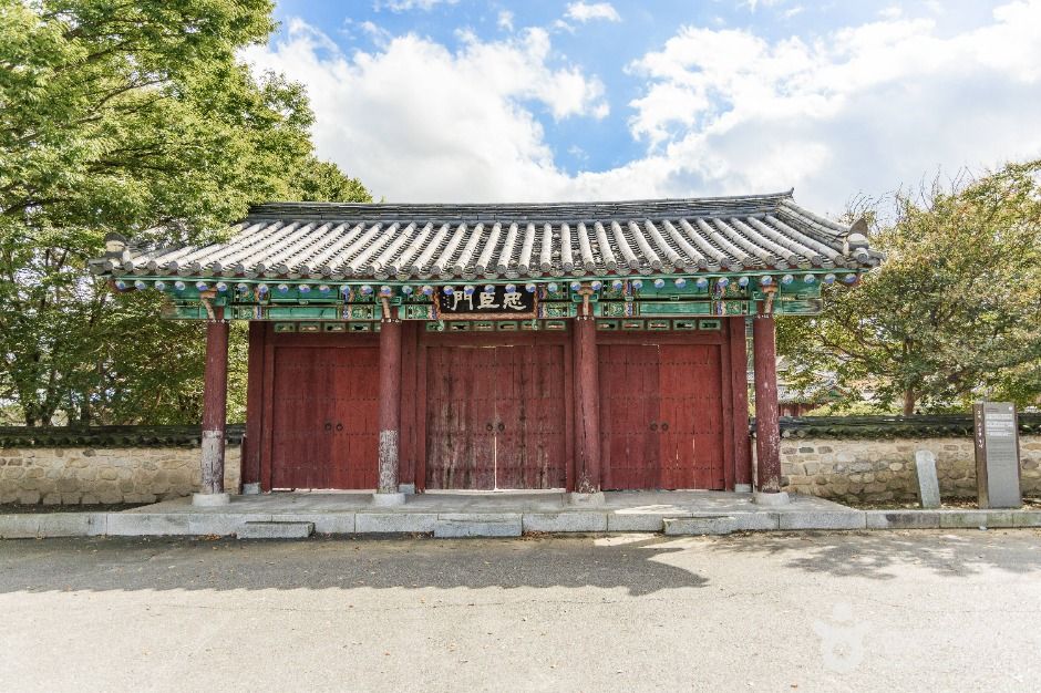 三世五忠烈祠