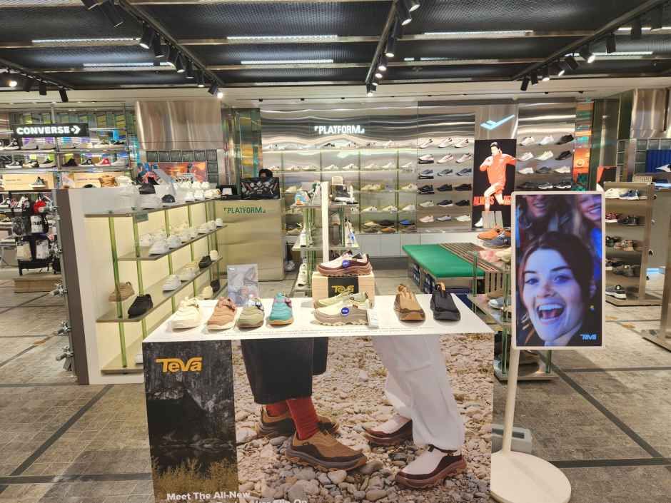 플랫폼 타임스퀘어점